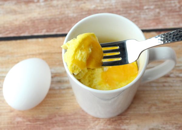 Microwave Scrambled Eggs in a Mug Recipe - The Protein Chef