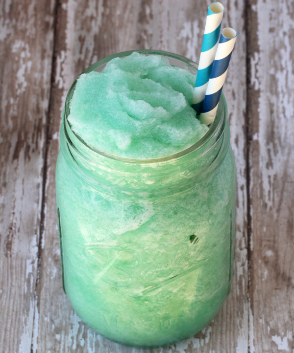 Tropical Slush Recipe! (Just 3 Ingredients) - DIY Thrill