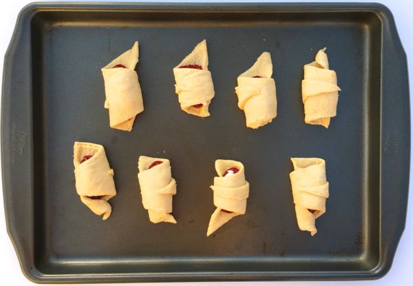 Strawberry Cheesecake Crescent Roll Up Recipe