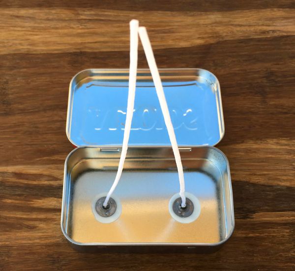 Altoid Tin Candle! (DIY Emergency Survival Candles) - DIY Thrill