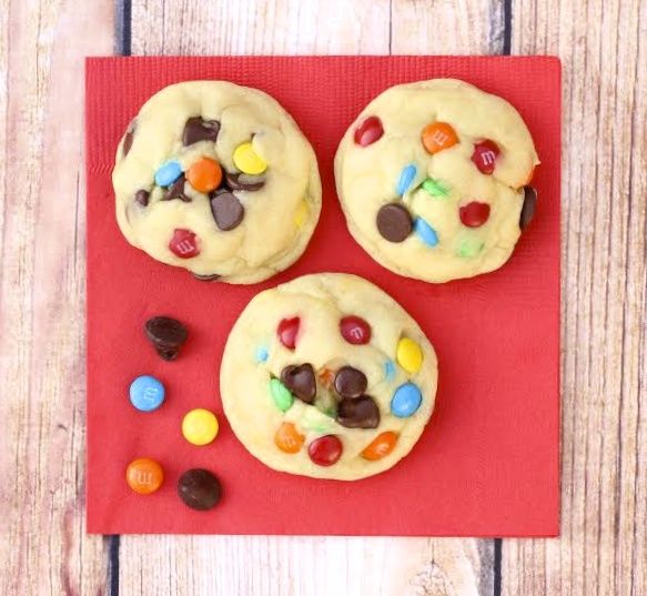 Easy 5 Ingredient M&M Christmas Cookies