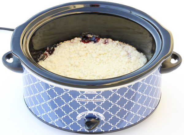 slow cooker berry cobbler tasty