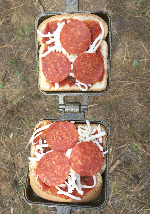 gorme campfire pizza pockets
